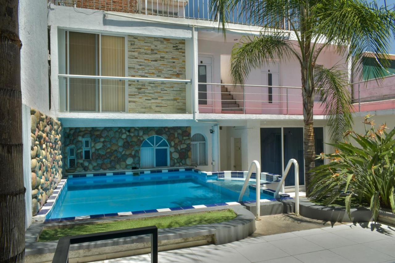 דירות לאון 2 Venator House Boutique מראה חיצוני תמונה